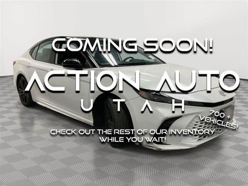 Used 2025 Toyota Camry XSE FWD image 1