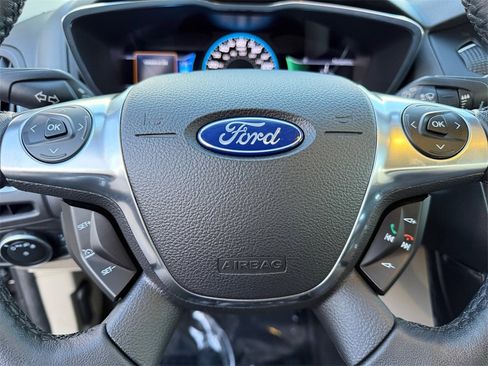 Used 2017 Ford Focus Electric Hatchback image 18