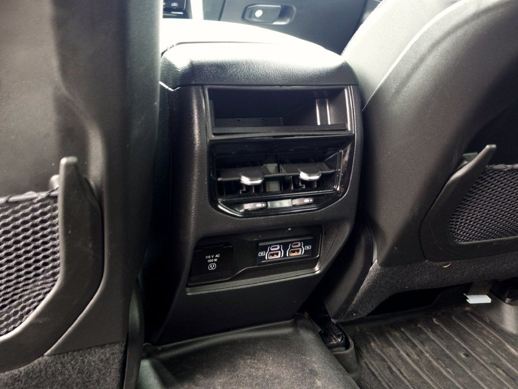 Used 2023 Jeep Grand Cherokee Altitude AWD/4WD image 34
