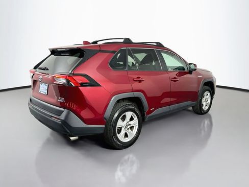 Used 2021 Toyota RAV4 XLE AWD/4WD image 8