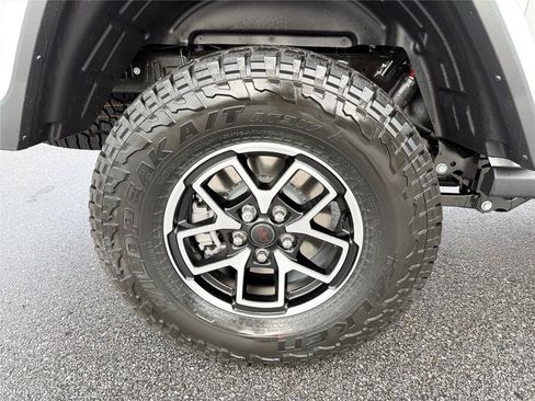 New 2026 Jeep Gladiator Rubicon AWD/4WD image 16