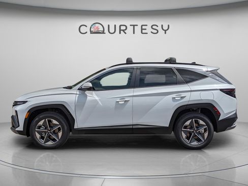 New 2026 Hyundai Tucson SEL AWD/4WD image 2