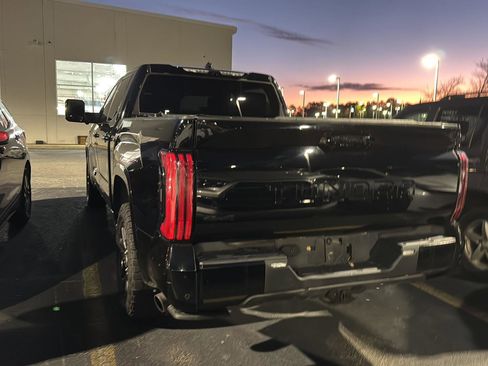 Used 2022 Toyota Tundra Platinum image 7