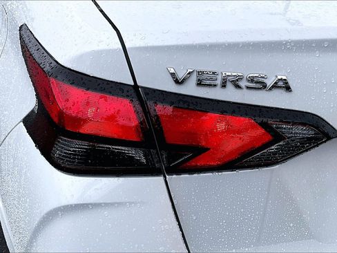 Used 2025 Nissan Versa SV w/ Trunk Package image 12
