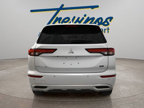 Used 2022 Mitsubishi Outlander SEL image 11