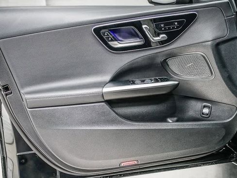 Used 2025 Mercedes-Benz C 300 Sedan image 19