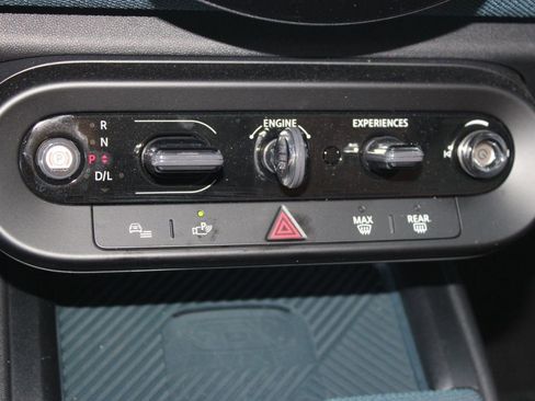 Used 2025 MINI Cooper Countryman S w/ Comfort Package Max image 18