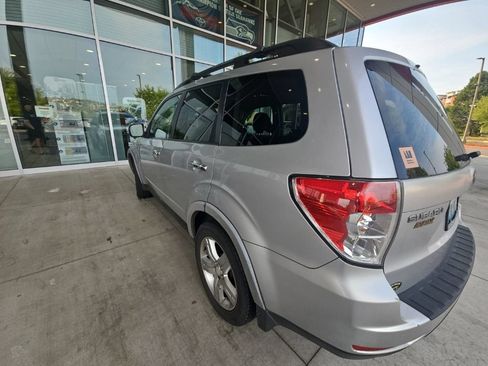 Used 2009 Subaru Forester 2.5X w/ Utility Pkg AWD/4WD image 4