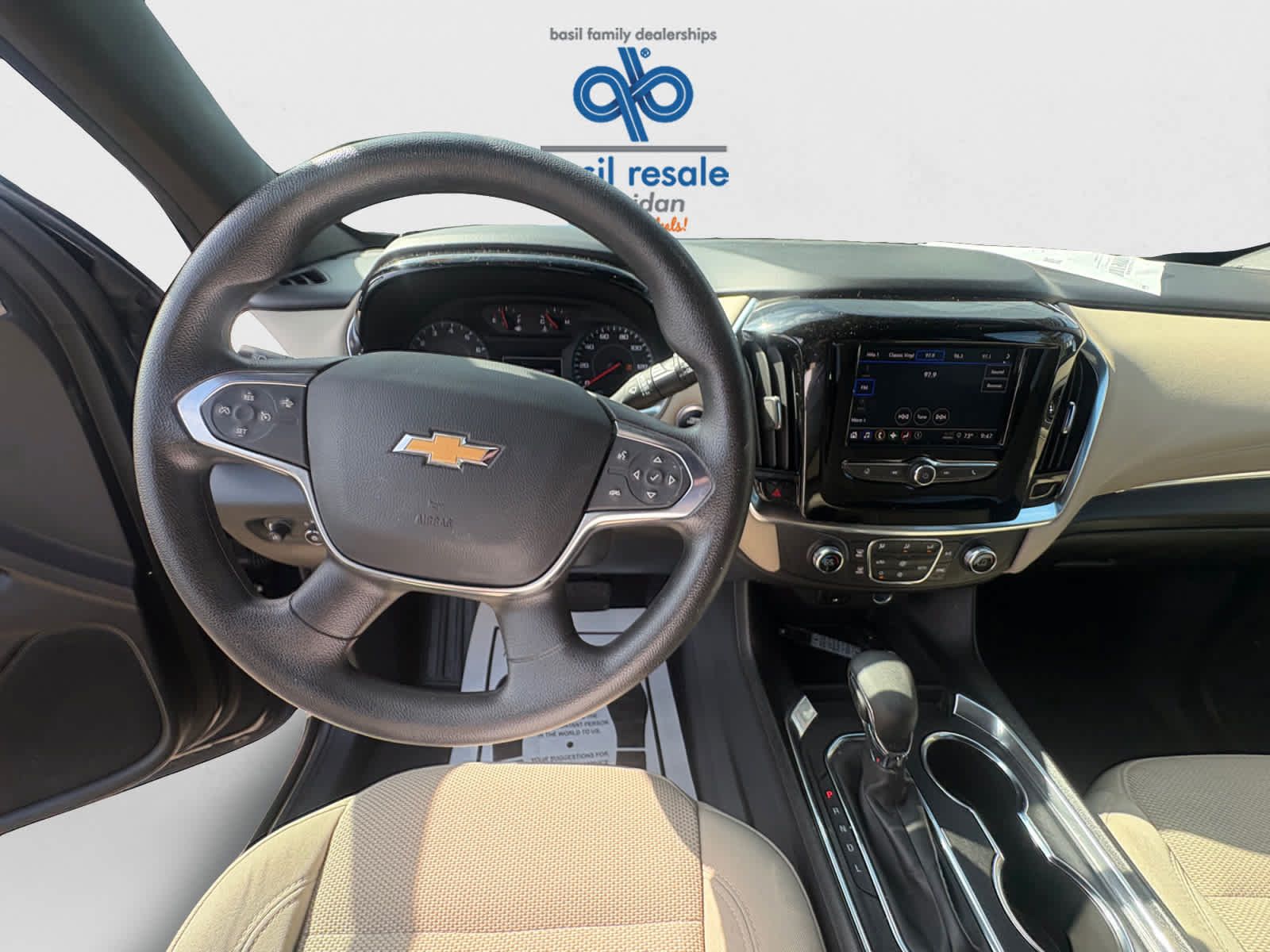 Used 2023 Chevrolet Traverse LS AWD/4WD image 13