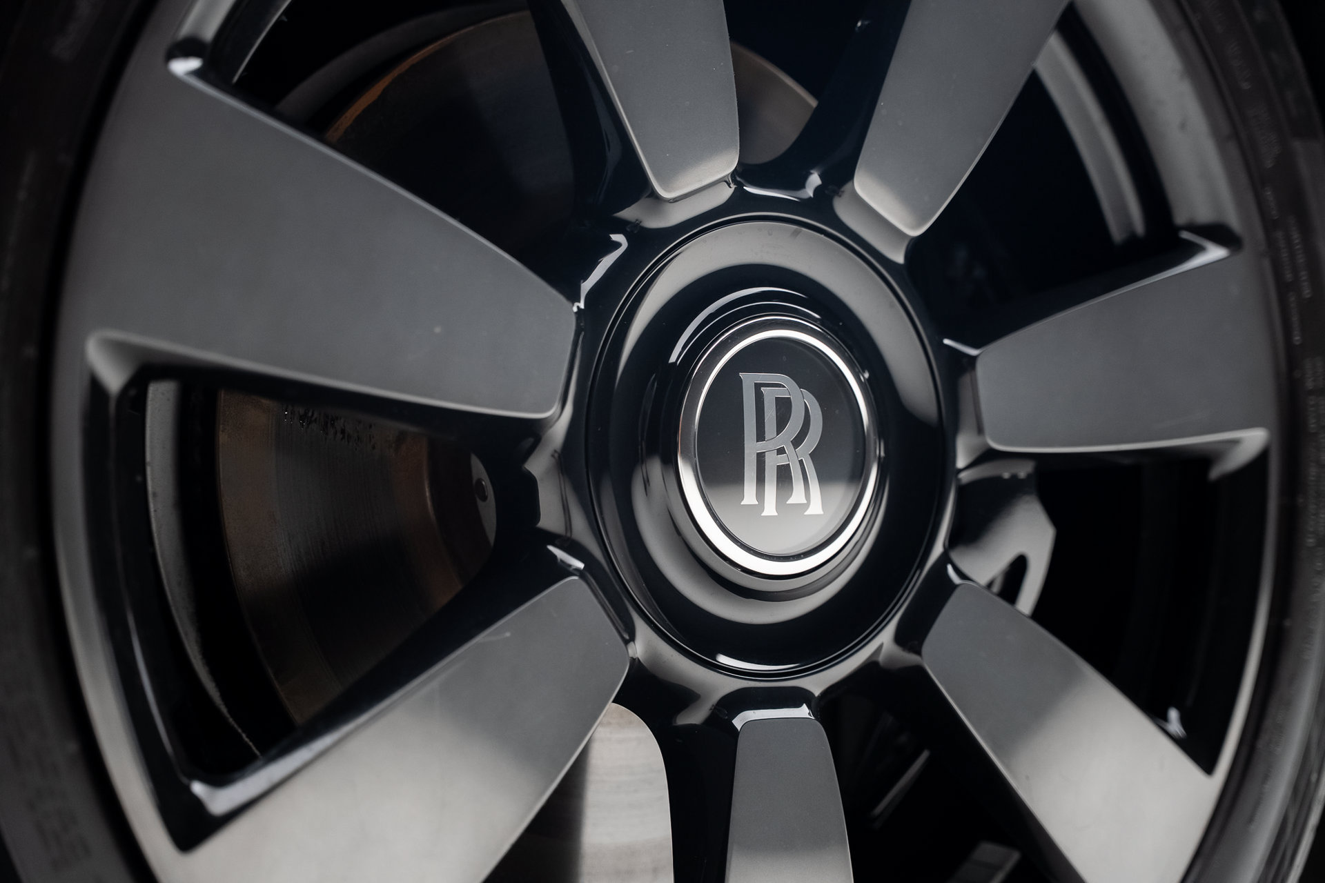 Used 2022 Rolls-Royce Cullinan w/ Technology Package AWD/4WD image 23