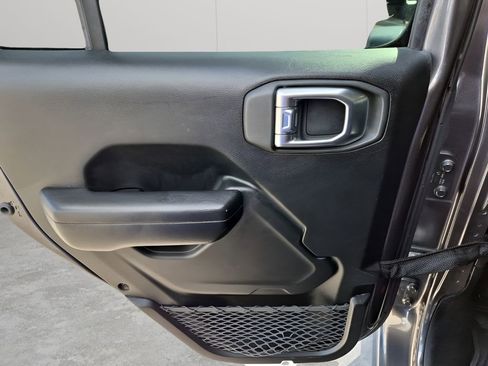 Used 2019 Jeep Wrangler Unlimited Sport S image 17