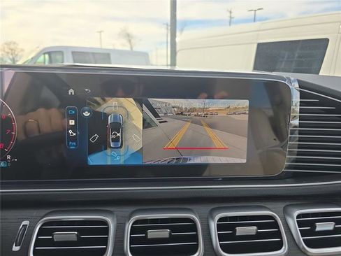 Used 2025 Mercedes-Benz GLE 350 4MATIC image 30