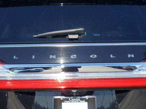 Used 2020 Lincoln Navigator Reserve w/ Luxury Package image 5