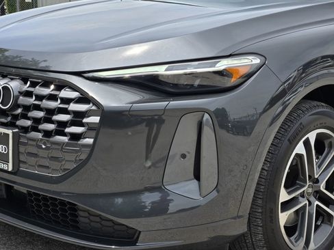 Certified 2025 Audi Q5 Prestige AWD/4WD image 12