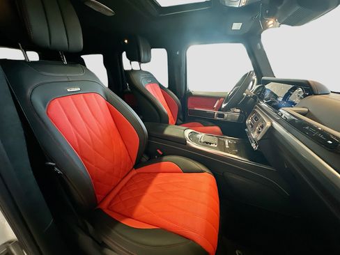Used 2025 Mercedes-Benz G 63 AMG 4MATIC image 35