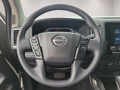 Used 2024 Nissan Frontier SV RWD image 18