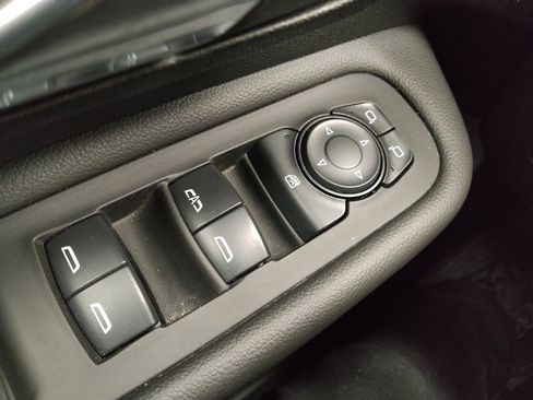 Used 2024 GMC Terrain SLE AWD/4WD image 27