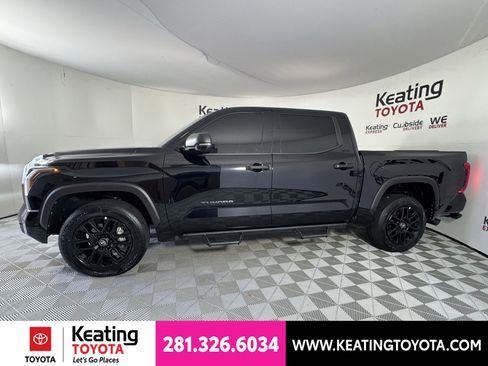 Used 2024 Toyota Tundra SR5 w/ SR5 Convenience Package AWD/4WD image 8