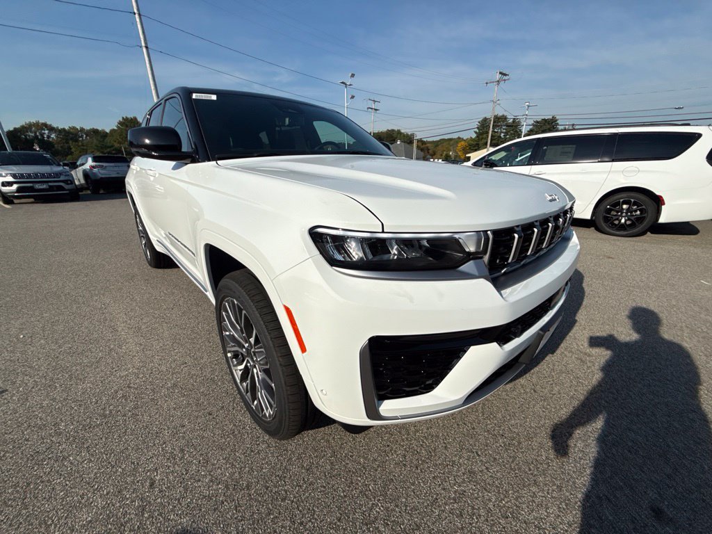 New 2027 Jeep Grand Cherokee Summit AWD/4WD image 7