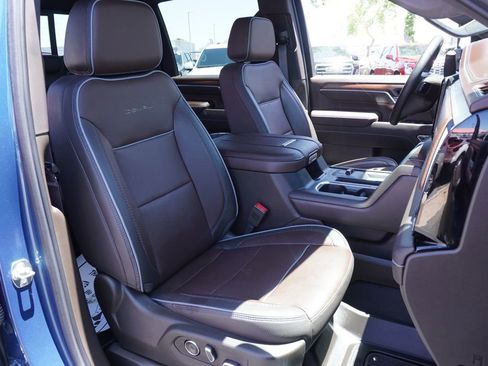 Certified 2025 GMC Sierra 2500 Denali w/ Denali Reserve Package AWD/4WD image 13