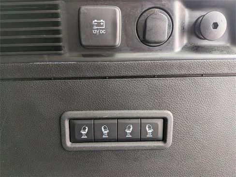 Certified 2024 Jeep Wagoneer Series III image 32