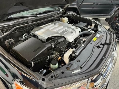 Used 2019 Toyota Land Cruiser AWD/4WD image 40