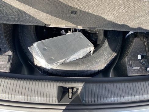 New 2025 Volkswagen Tiguan SE image 63