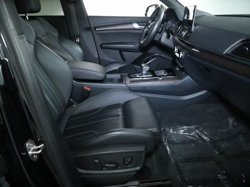 Used 2023 Audi Q5 2.0T Premium w/ Convenience Package AWD/4WD image 35