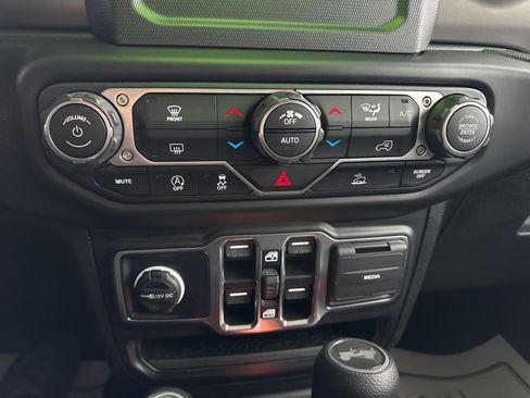 Used 2022 Jeep Wrangler Unlimited Sport image 28