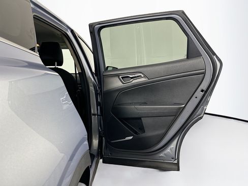 Used 2025 Kia Sportage LX FWD image 29