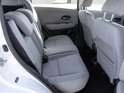 Used 2017 Honda HR-V LX image 22