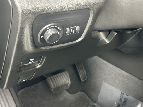 Used 2023 Jeep Grand Cherokee L Laredo AWD/4WD image 10