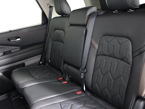 New 2026 Nissan Pathfinder Platinum w/ Cargo Package FWD image 19