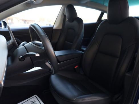 Used 2018 Tesla Model 3 Mid Range image 16