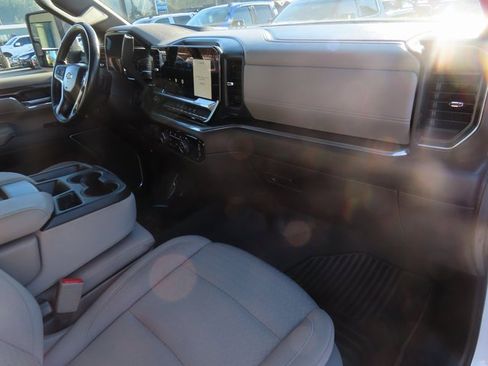 Certified 2024 Chevrolet Silverado 2500 LT image 41