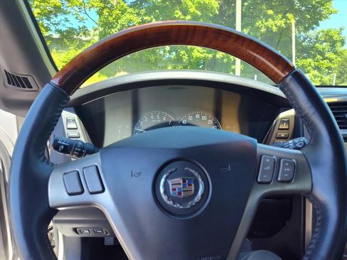 Used 2006 Cadillac XLR RWD image 18