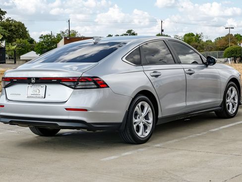Used 2025 Honda Accord LX image 7