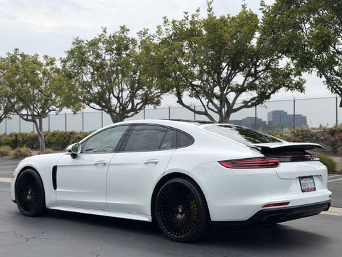 Used 2018 Porsche Panamera 4 AWD/4WD image 8