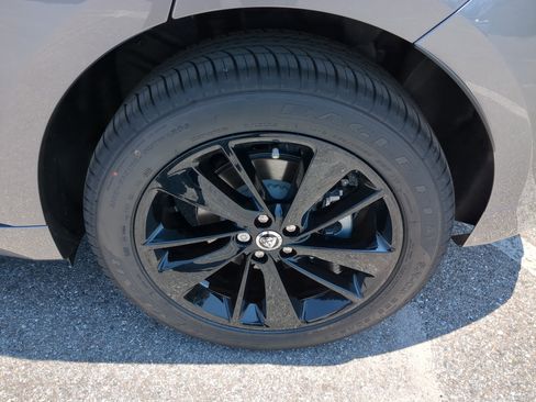 New 2026 Jaguar F-PACE R-Dynamic S image 36