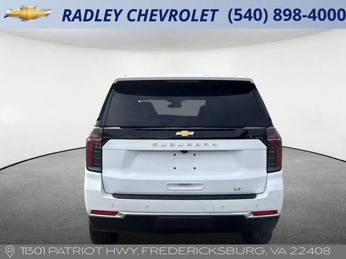 Certified 2025 Chevrolet Suburban LT AWD/4WD image 19