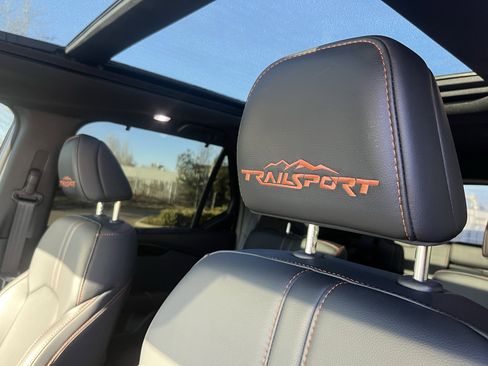 Used 2025 Honda Pilot TrailSport image 21