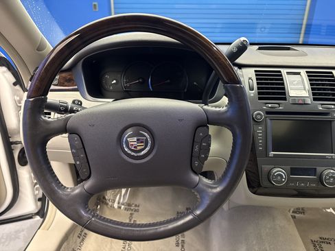 Used 2010 Cadillac DTS Premium w/ Driver Awareness Package FWD image 15