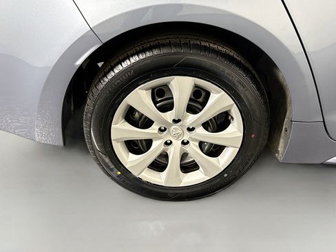 Used 2024 Toyota Corolla LE image 32