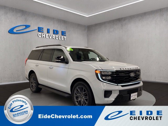 Used 2026 Ford Expedition Platinum w/ Stealth Appearance Package AWD/4WD image 1