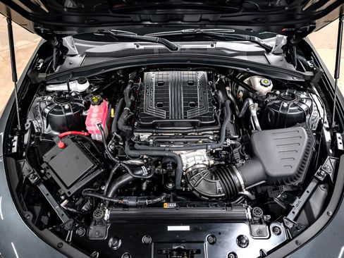 Used 2018 Chevrolet Camaro ZL1 image 13