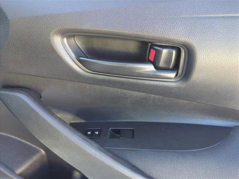 Used 2025 Toyota Corolla LE FWD image 21
