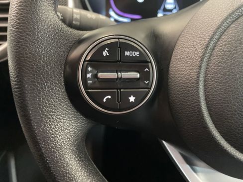 Certified 2023 Kia Soul LX FWD image 22