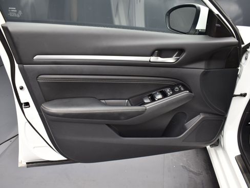 Used 2022 Nissan Altima 2.5 SL image 9