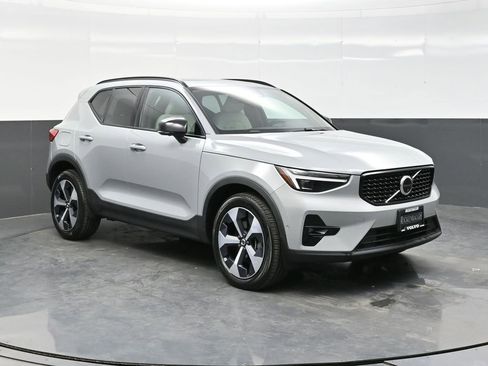 Certified 2026 Volvo XC40 B5 Plus w/ Protection Package Premier AWD/4WD image 1
