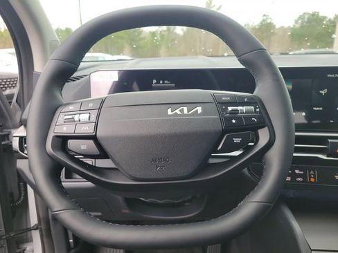 New 2026 Kia Sportage EX image 23